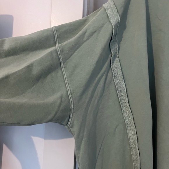 American Eagle crew neck. - Picture 2 of 2